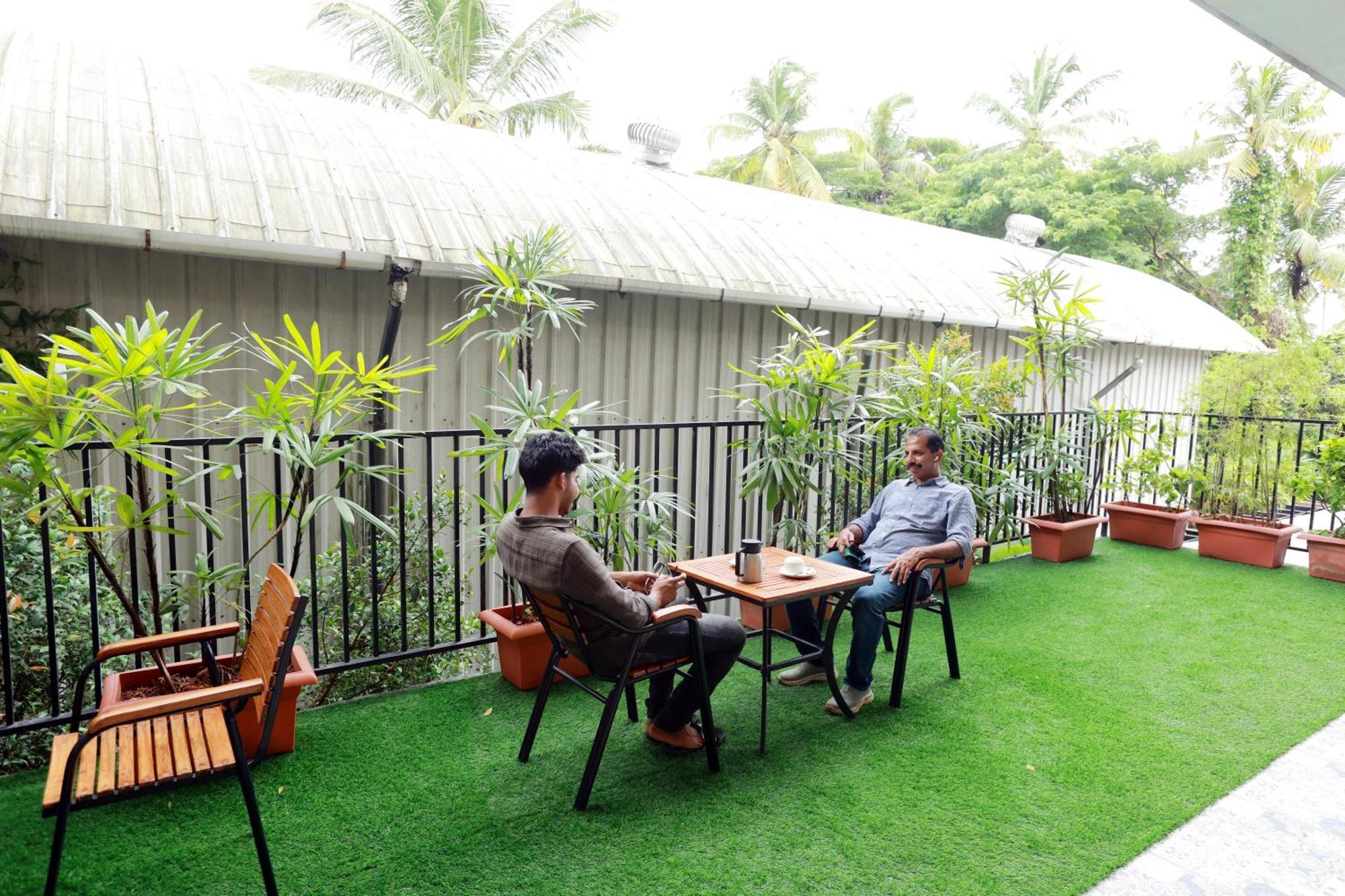 Cmk Habitat Centre Hotel Kochi Eksteriør billede